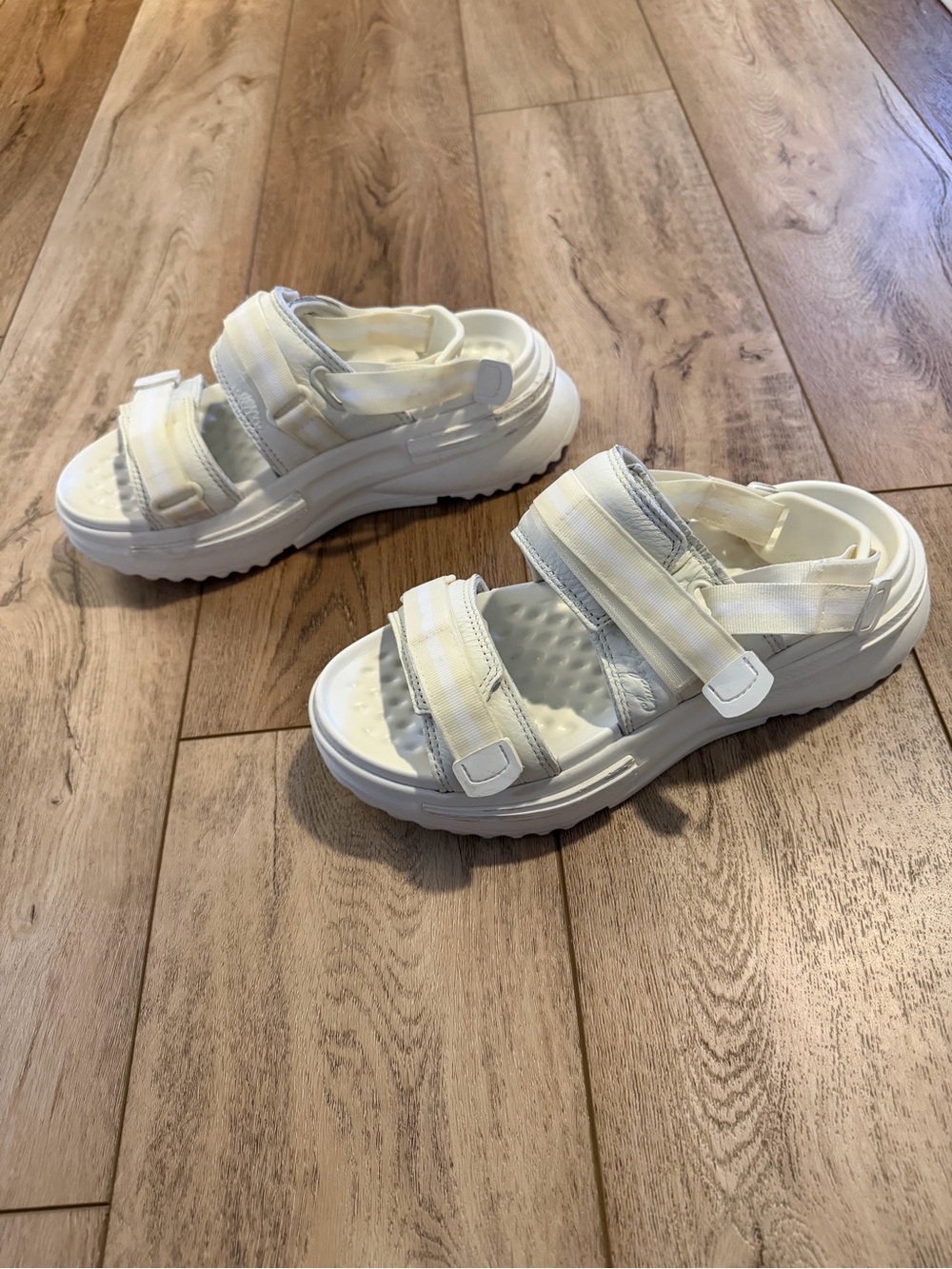 Converse Run Star Utility CX Sandals size 8 Woman, size 7 Men